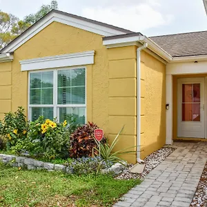 Lanai And Pond At Tranquil Retreat! Holiday home Bradenton