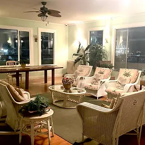 Your Penthouse Ocean View With Lights And Queen Mary Too Apartment Long Beach