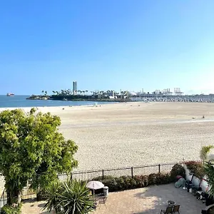 Beautiful Bright Steps Away From The Apartment Long Beach